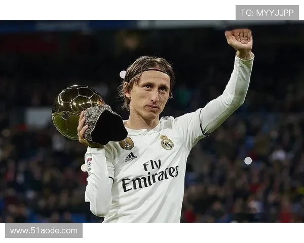 莫德里奇压哨世界波破门 皇马艰难力克塞维利亚再登西甲榜首