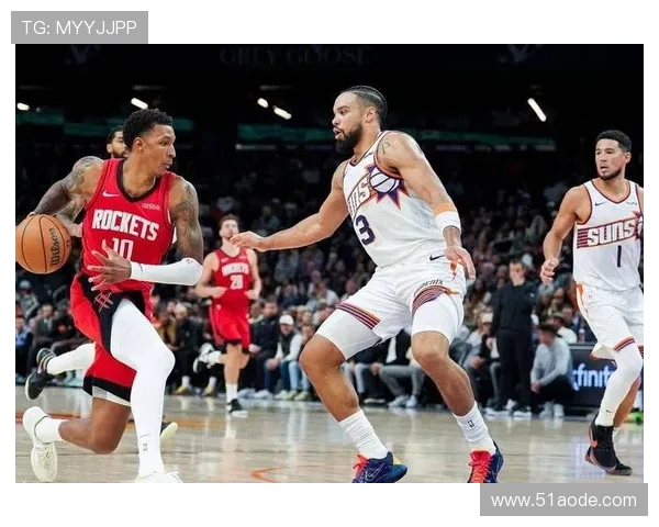 乌度卡调侃狄龙全场互动揭秘两人赛场幽默瞬间