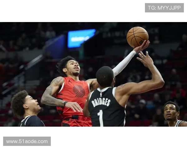 安芬尼西蒙斯谈比赛中与普里查德的适应与交流经验分享