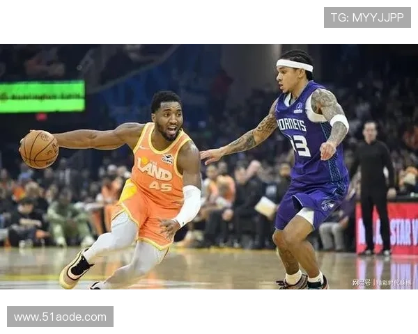 克尼佩尔状态火热近三场场均24分8板三分命中率超高表现引发关注